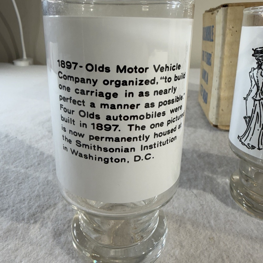 Vintage Oldsmobile 75th Anniversary Glasses Set of 4 w/ Box Classic Cars - Picture 5 of 9